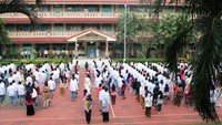 SMAN 34 Jakarta berada di posisi kedelapan berdasarkan hasil UTBK 2022 dengan nilai 613,287. Sekolah ini berlokasi di Jl. Margasatwa No.1, Pondok Labu, Cilandak, Jakarta Selatan dan dikenal memiliki lingkungan belajar yang nyaman dan dukungan akademik yang kuat. (Dok. sman34jkt.sch.id)  