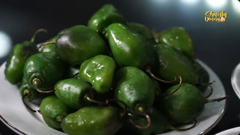teh shanty bikin ase cabe atau oseng cabe gendot
