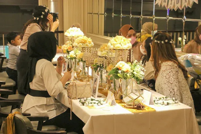 5 Tempat Makan dalam Butik yang Jadi Incaran Ibu-ibu Saat Belanja