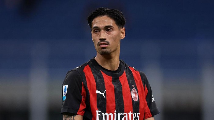 MILAN, ITALY - MAY 24: Tijjani Reijnders of AC Milan looks on during the Serie A match between AC Milan and AC Monza at Stadio Giuseppe Meazza on May 24, 2025 in Milan, Italy. (Photo by Jonathan Moscrop/Getty Images)