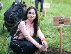 7 Foto Tissa Biani Tampil Natural saat Naik Gunung, Flawless Tanpa Makeup