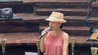 Ia merayakan ulang tahun dengan kesederhanaan tapi bermakna dalam. Foto: instagram Yuni Shara