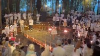 Yuni Shara menggelar Showcase yang diberi nama Senja bersama Yuni Shara di Ruas Bambu Nusa, Yogyakarta. Foto: instagram Yuni Shara
