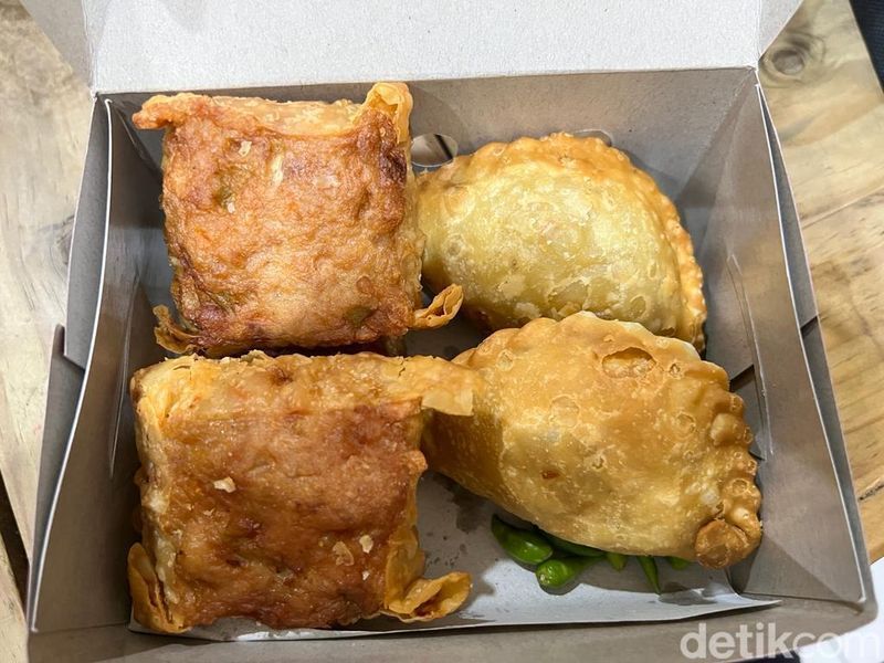 5 Tempat Jajan Pempek hingga Risoles yang Populer di Jakarta