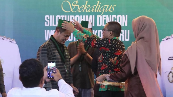 Agung Nugroho saat dinobatkan sebagai Anggota Kehormatan HMI (Dok Istimewa)