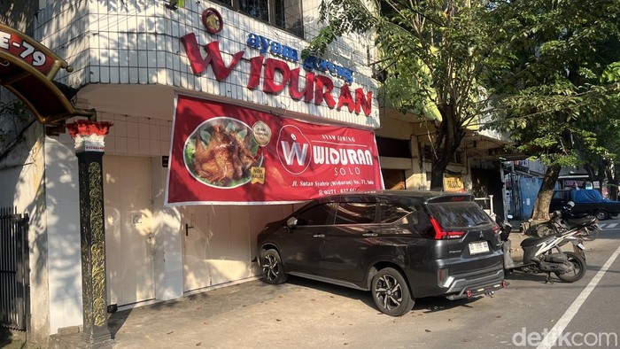 Suasana Ayam Goreng Widuran Solo, Kamis (5/6/2025). Diketahui, Ayam Goreng Widuran akhirnya dibuka lagi usai ditutup lebih dari sepekan.