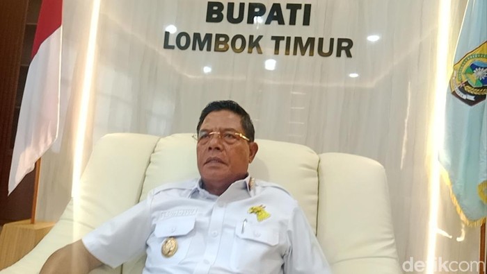 Bupati Lombok Timur, Haerul Warisin ketika diwawancara detikBali, di ruang kerjanya, Kamis (5/6/2025).