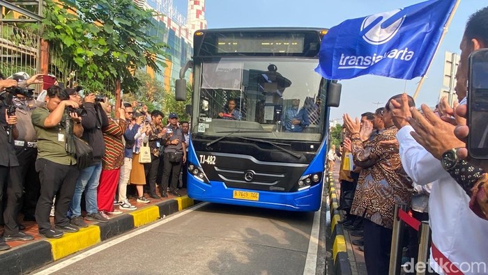 Bus TransJabodetabek P11 rute Bogor-Blok M resmi dibuka Gubernur Jakarta Pramono Anung pada Kamis (5/6/2025) (Dwi Rahmawati/detikcom)