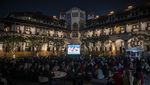 Dukung Timnas, Warga Semarang Nobar di Ikon Wisata Lawang Sewu