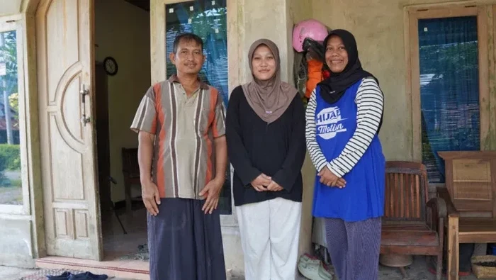 Elsa dan kedua orang tuanya