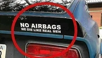 Nggak ada airbag dan bangga. Foto: MatiGolo via Bored Panda