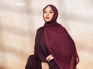 8 Padu Padan Hijab dan Gamis ala Aurel Hermansyah, Cocok untuk Usia 20-an
