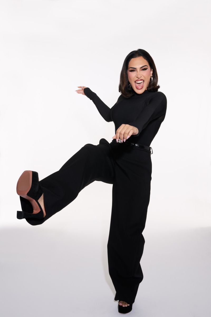 Huda Kattan, pendiri brand kosmetik Huda Beauty.