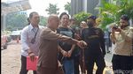 Tangan Diikat Kabel Ties, Asisten Nikita Mirzani: di Dalam Seru!