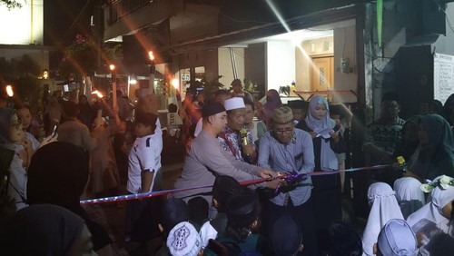 Malam takbiran Idul Adha di kawasan Masjid Al-Muhajirin, Kampung Islam Kepaon, Denpasar, Bali, Kamis (5/6/2025). (Ni Made Lastri Karsiani Putri/detikBali)