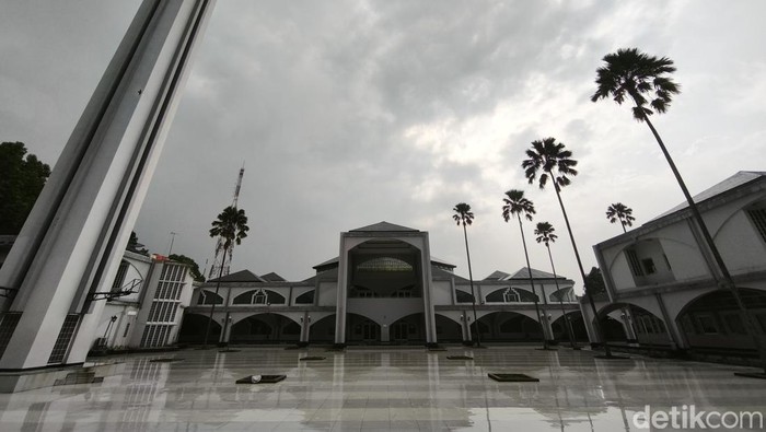 Masjid Pusdai Bandung