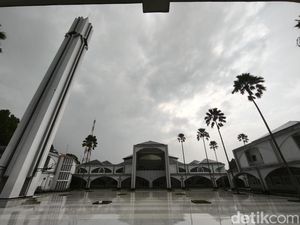 Masjid Pusdai Bandung Bersolek Sambut Idul Adha 2025, Siapkan 3 Sapi