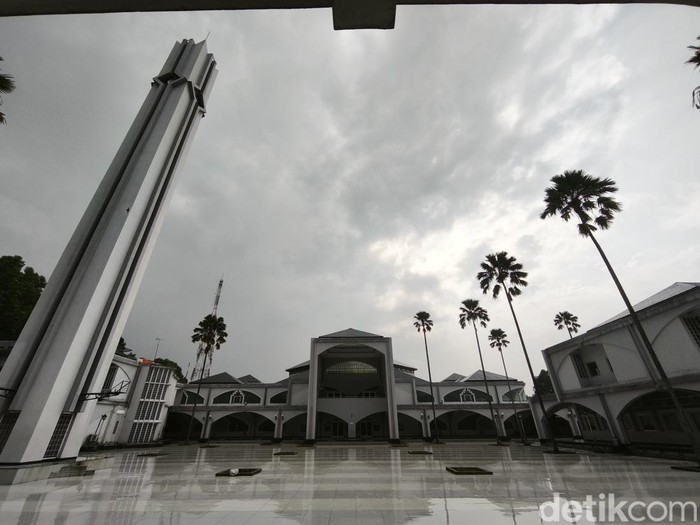 Masjid Pusdai Bandung