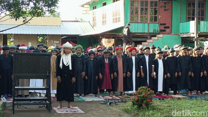 Momen jemaah An-Nadzir Gowa merayakan Idul Adha 2025. Momen jemaah An-Nadzir Gowa merayakan Idul Adha 2025.