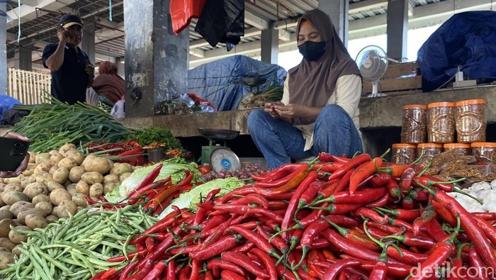 Pedagang di Pasar Lakessi Parepare.