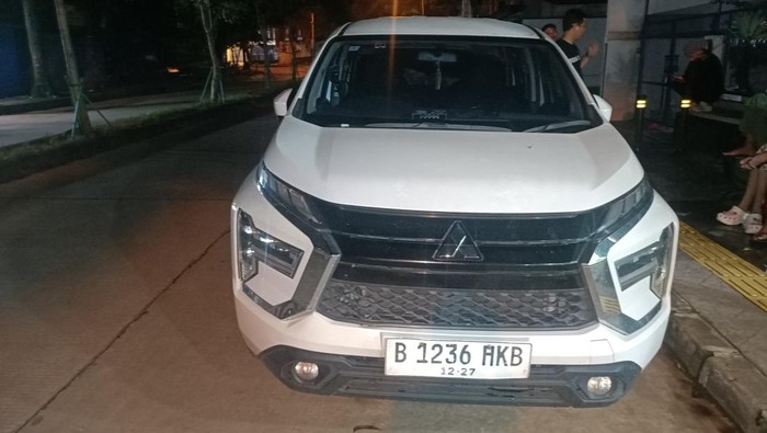 Penampakan mobil Xpander barang bukti yang disita dari Nikita Mirzani.