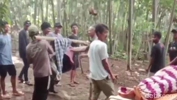 Pilu Warga Tasik Tewas Harus Ditandu