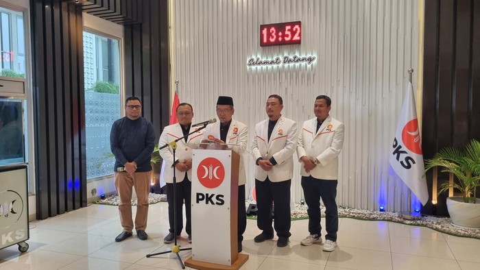 Partai Keadilan Sejahtera (PKS) resmi memiliki kepengurusan baru masa bakti 2025—2030. Presiden PKS diemban oleh Al Muzzammil Yusuf, lalu memilih Sekretaris Jenderal (Sekjen) Muhammad Khalid dan Bendahara Umum (Bendum) Nur Hadi.