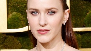Nah, ini dia yang paling baru! Rachel Brosnahan yang terkenal dari The Marvelous Mrs. Maisel, akan jadi Lois di film Superman versi James Gunn yang dijadwalkan rilis 2025. Belum tayang, tapi banyak yang antusias karena Rachel dikenal jago bawain karakter yang cerdas, lucu, dan penuh semangat, kualitas khas Lois Lane banget. Kita tunggu gimana versinya nanti, ya! Foto: FilmMagic/Taylor Hill