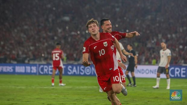 Selebrasi Ole Romeny usai mencetak gol saat laga melawan China di SUGBK, Jakarta, Kamis (5/6/2025). (CNBC Indonesia/Faisal Rahman)