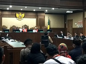 Kubu Hasto Bawa-bawa Negeri Antah Berantah dan Konoha di Sidang