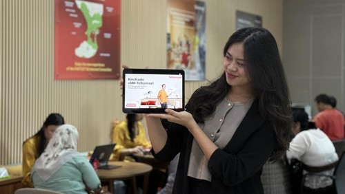 Telkomsel hadirkan eSIM dan mengajak pelanggan beralih dari kartu fisik. (Dok. Telkomsel)