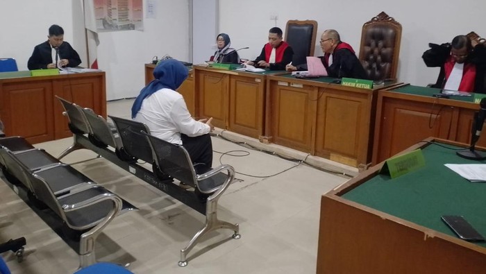 Terdakwa Weni Aryanti jalani sidang tuntutan di Pengadilan Tipikor PN Palembang