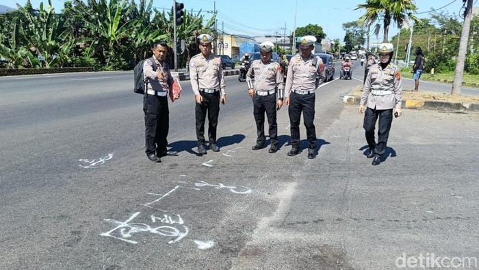 Tim dari Polda Jatim melakukan olah TKP laka horor Purwodadi dengan metode TAA