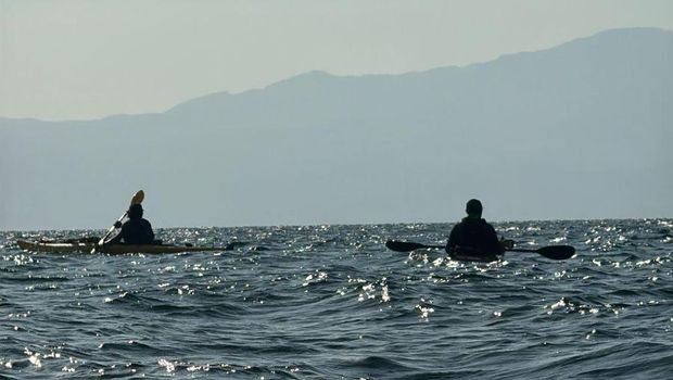 Tim jelajah laut nusantara MPA Aranyacala Trisakti mendayung kayak laut sejauh 486,7 kilometer dari Sumbawa hingga Labuan Bajo selama 28 hari.