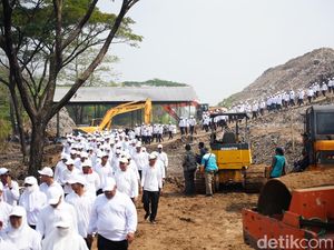 Tumpukan Sampah 20 Meter di Madiun Disulap Jadi Gunung Perkebunan Buah