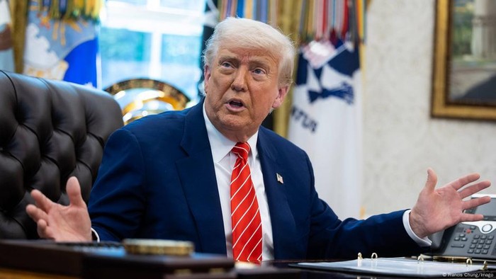Warga dari 12 Negara Ini Dilarang Trump Masuk ke AS