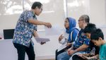 Warga Padati Posko SPMB untuk Cari Info Sekolah