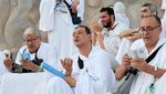 Wukuf di Arafah, Jutaan Jemaah Tenggelam dalam Doa dan Haru