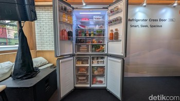 Xiaomi Mijia Refrigerator Cross Door 510L dibanderol dengan harga promo Rp 7.999.000 yang berlaku pada 6-9 Juni 2025, dan harga normal Rp 8.499.000. Xiaomi memberikan garansi umum dua tahun dan garansi kompresor 10 tahun. Foto: Virgina Maulita Putri/detikINET