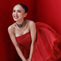 Penampilan Yuni Shara pun selalu banjir pujian netizen. Cantikkk idolaku, tulis salah satu netizen. The real makin tua makin menjadi … best mbak unet, tambah netizen lain. Foto: Instagram/@yunishara36