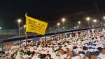 Potret Jemaah Haji Penuhi Muzdalifah untuk Mabit