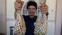 Brongsong bambu siap didistribusikan kepada warga, wujud kurban ramah lingkungan di tengah perayaan Idul Adha 1446 H. Foto: ANTARA FOTO/Anis Efizudin
