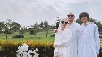 6 Gaya Keluarga BCL di Idul Adha, Ke Makam Ashraf Bareng Tiko Aryawardhana