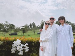 6 Gaya Keluarga BCL di Idul Adha, Ke Makam Ashraf Bareng Tiko Aryawardhana