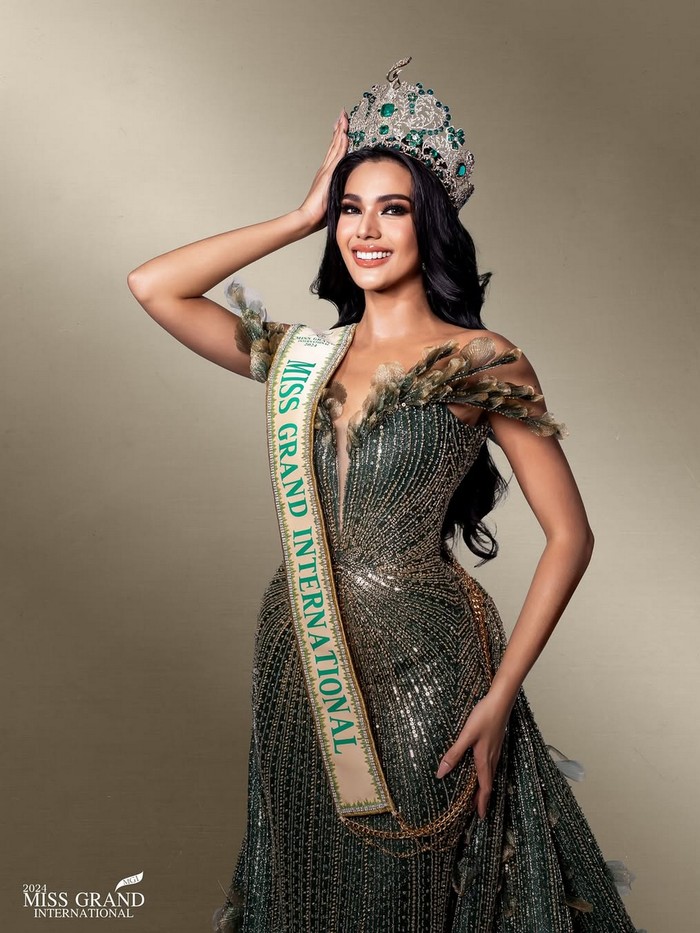 Christine Juliane “CJ” Hinkle Opiaza, Miss Grand International 2024 yang baru menggantikan Rachel Gupta.