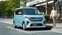 Daihatsu sudah menjual lebih dari 3,4 juta Move sejak meluncur pada tahun 1995. Kei Car ini memiliki dimensi yang ringkas, panjang 3.395 mm, kemudian jarak sumbu roda yang sedikit lebih panjang dari model sebelumnya, yaitu 2.460 mm. Foto: Daihatsu