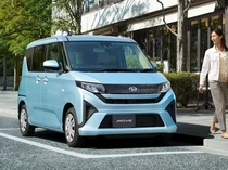 Potret Daihatsu Move, MPV Pintu Geser Mungil Rp 150 Jutaan