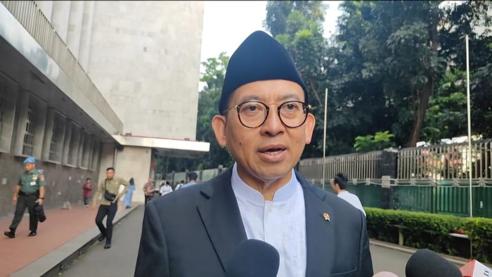 Menteri Kebudayaan (Menbud) Fadli Zon di Masjid Istiqlal, Jakarta, Jumat (6/6/2025).