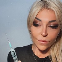 Federica merupakan wanita asal Italia. Dalam keterangan bio media sosial, dia menulis pekerjaannya sebagai konsultan kecantikan dan manajer di sebuah klinik kecantikan bernama MedicalBeauty.care. Foto: Instagram/@faithimanstar