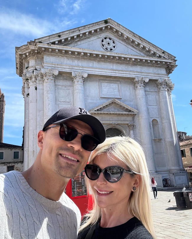 Dukungan selalu ditunjukkan Federica dalam perjalanan karier kiper timnas berusia 28 tahun tersebut. Foto: Instagram/@faithimanstar